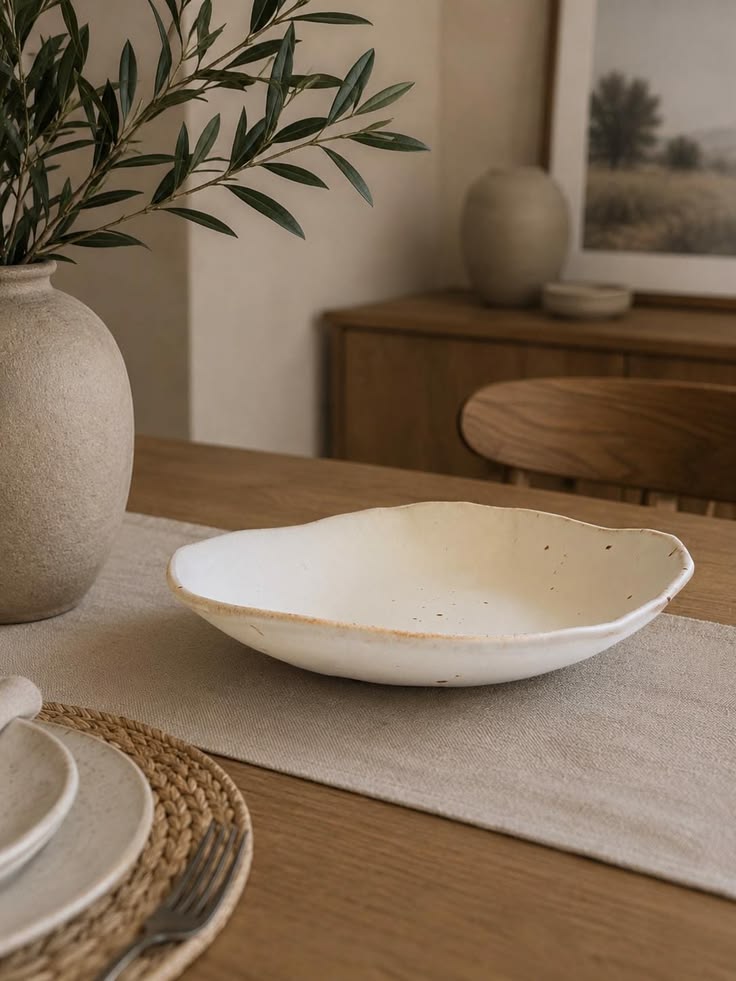 Elegant tableware collection
